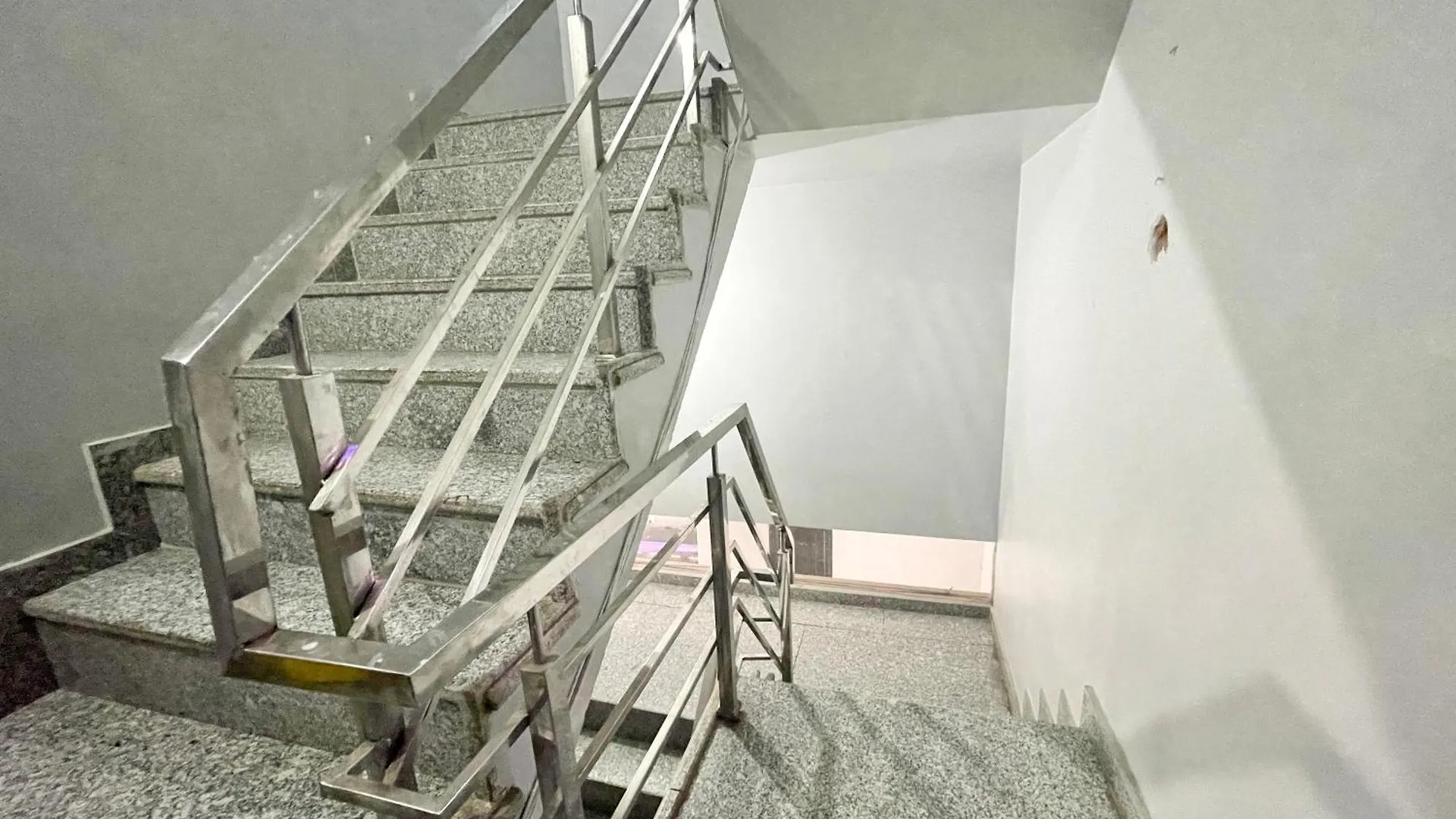 Hotel Pgh, Varanasi ! Fully-Air-Conditioned Hotel At Prime Location With Wifi- Availablity, Near Kashi Vishwanath Temple And Ganga Ghat, Luxurious Rooms