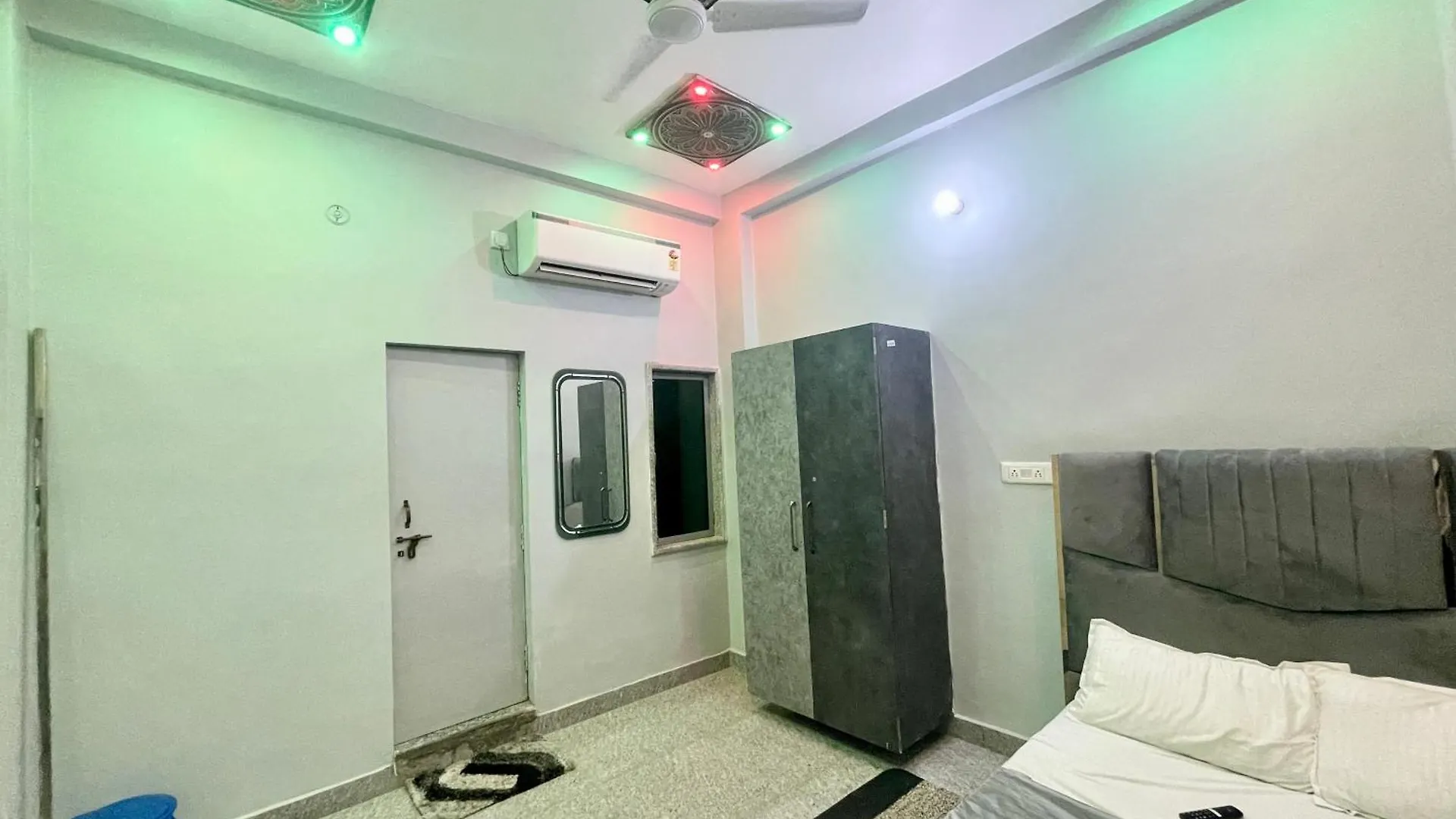 Hotel Pgh, Varanasi ! Fully-Air-Conditioned Hotel At Prime Location With Wifi- Availablity, Near Kashi Vishwanath Temple And Ganga Ghat, Luxurious Rooms