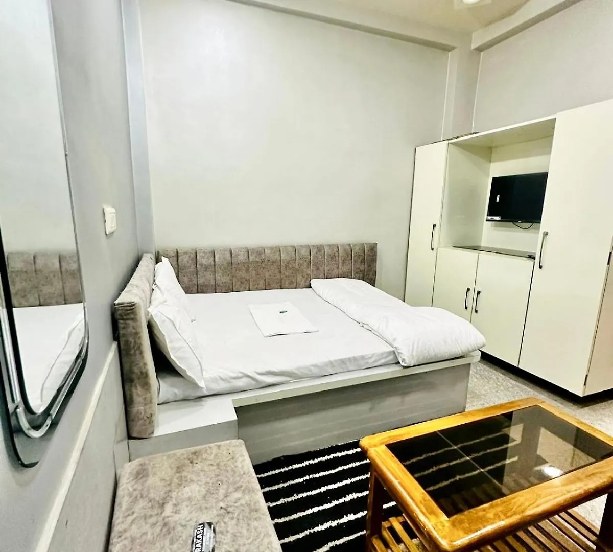 Hotel Pgh, Varanasi ! Fully-Air-Conditioned Hotel At Prime Location With Wifi- Availablity, Near Kashi Vishwanath Temple And Ganga Ghat, Luxurious Rooms
