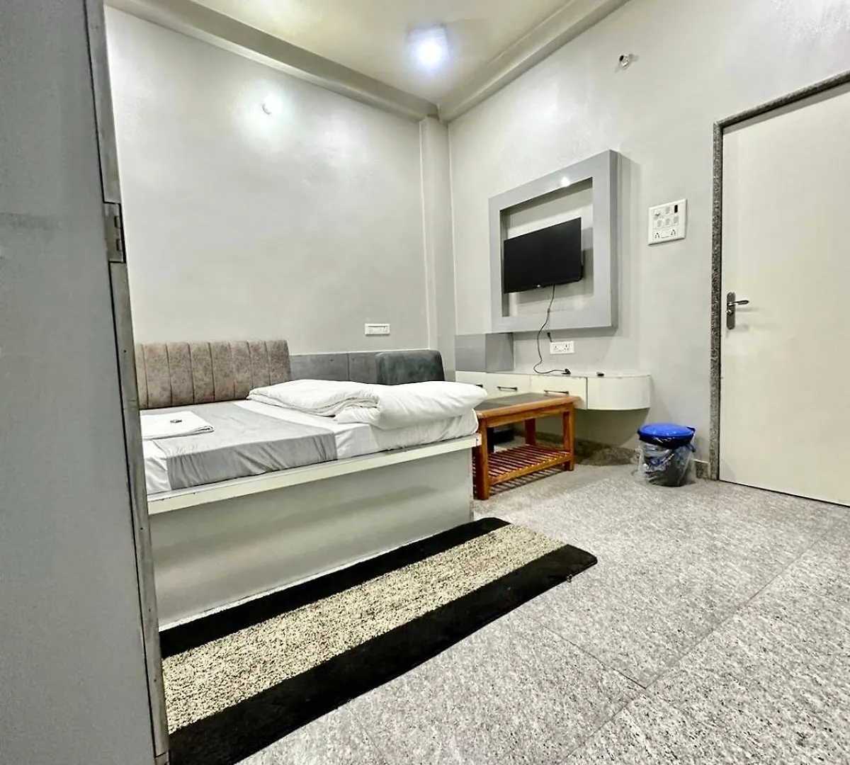 Hotel Pgh, Varanasi ! Fully-Air-Conditioned Hotel At Prime Location With Wifi- Availablity, Near Kashi Vishwanath Temple And Ganga Ghat, Luxurious Rooms