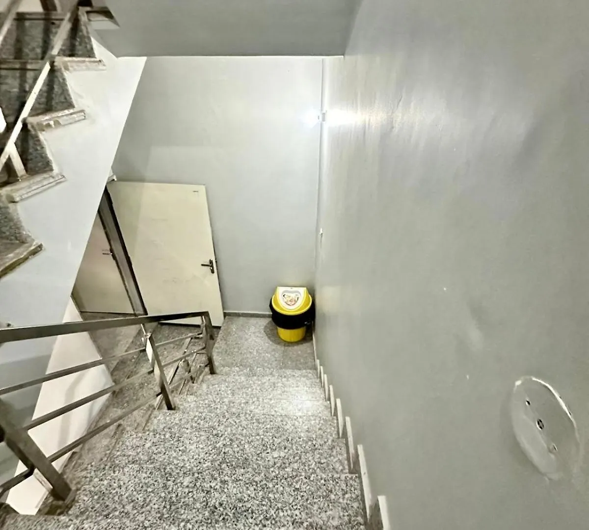 ****  Hotel Pgh, Varanasi ! Fully-Air-Conditioned Hotel At Prime Location With Wifi- Availablity, Near Kashi Vishwanath Temple And Ganga Ghat, Luxurious Rooms Ινδία