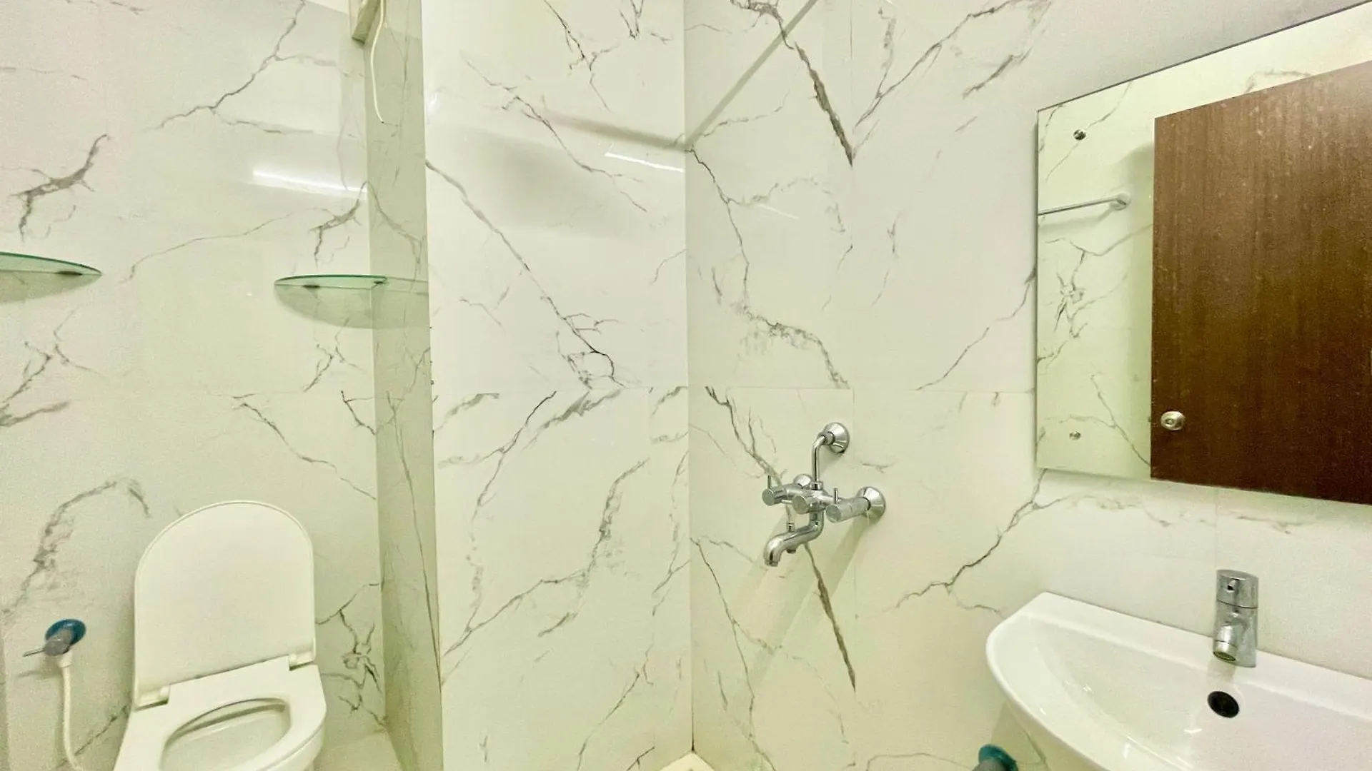 Hotel Pgh, Varanasi ! Fully-Air-Conditioned Hotel At Prime Location With Wifi- Availablity, Near Kashi Vishwanath Temple And Ganga Ghat, Luxurious Rooms